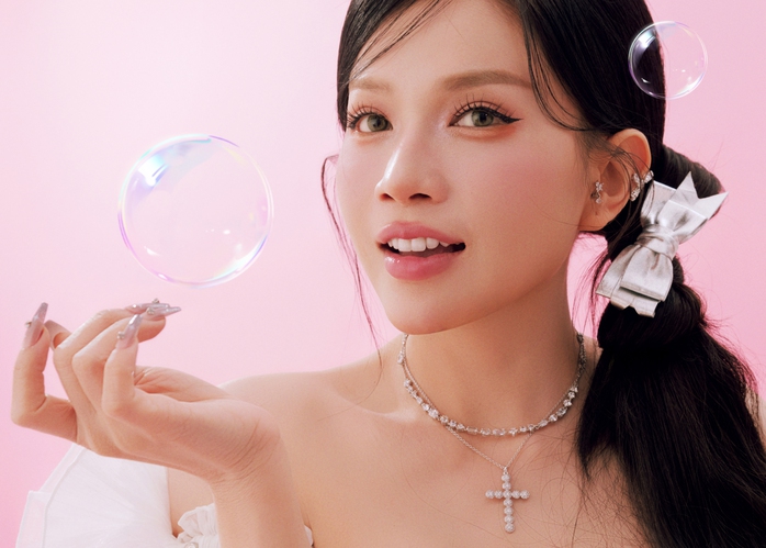 Khả Như khoe sắc quyến rũ mừng sinh nhật- Ảnh 5. Khả Như khoe sắc quyến rũ mừng sinh nhật- Ảnh 5.