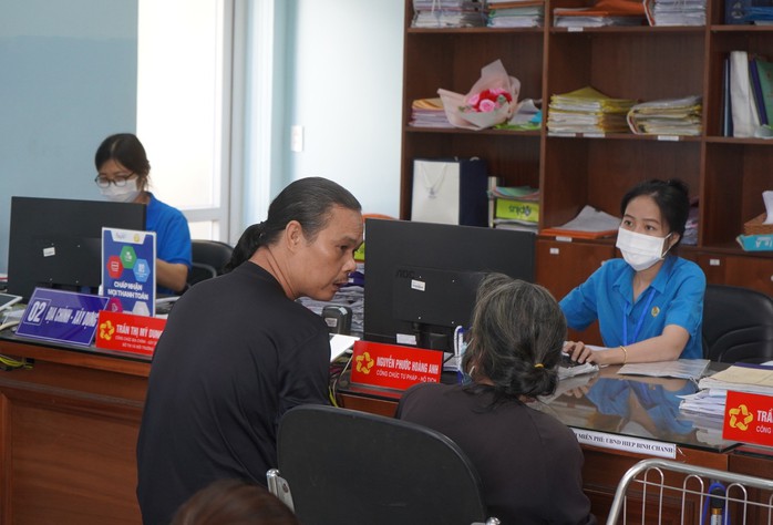 Công chức, viên chức mất việc có tạo áp lực cho Quỹ bảo hiểm thất nghiệp?- Ảnh 2. Công chức, viên chức mất việc có tạo áp lực cho Quỹ bảo hiểm thất nghiệp?- Ảnh 2.