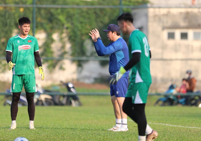 Tuyển Việt Nam không cần mạo hiểm dùng Đình Triệu khi so tài Campuchia- Ảnh 2. Tuyển Việt Nam không cần mạo hiểm dùng Đình Triệu khi so tài Campuchia- Ảnh 2.