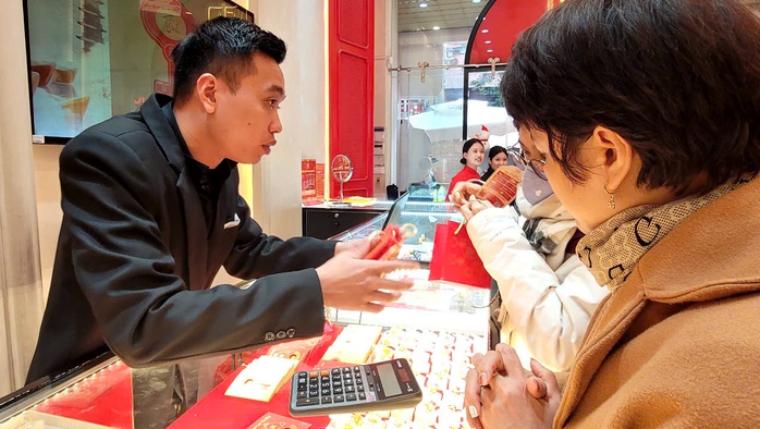 Viện Kinh tế - Tài chính: "Kịch bản" nào cho giá vàng?- Ảnh 2. Viện Kinh tế - Tài chính: "Kịch bản" nào cho giá vàng?- Ảnh 2.