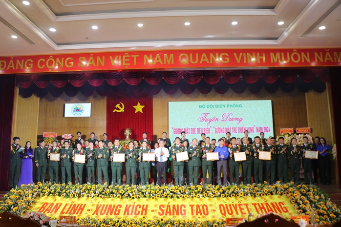 Tuyên dương 20 gương mặt trẻ tiêu biểu, triển vọng của Bộ đội Biên phòng- Ảnh 1. Tuyên dương 20 gương mặt trẻ tiêu biểu, triển vọng của Bộ đội Biên phòng- Ảnh 1.