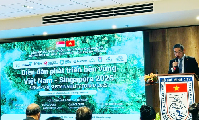 Ông Pang Te Chang - Tổng Lãnh sự Singapore tại TP HCM phát biểu mở đầu Diễn đàn Phát triển bền vững Việt Nam - Singapore Ông Pang Te Chang - Tổng Lãnh sự Singapore tại TP HCM phát biểu mở đầu Diễn đàn Phát triển bền vững Việt Nam - Singapore