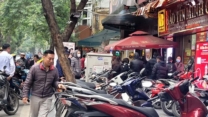 Viện Kinh tế - Tài chính: "Kịch bản" nào cho giá vàng?- Ảnh 1. Viện Kinh tế - Tài chính: "Kịch bản" nào cho giá vàng?- Ảnh 1.