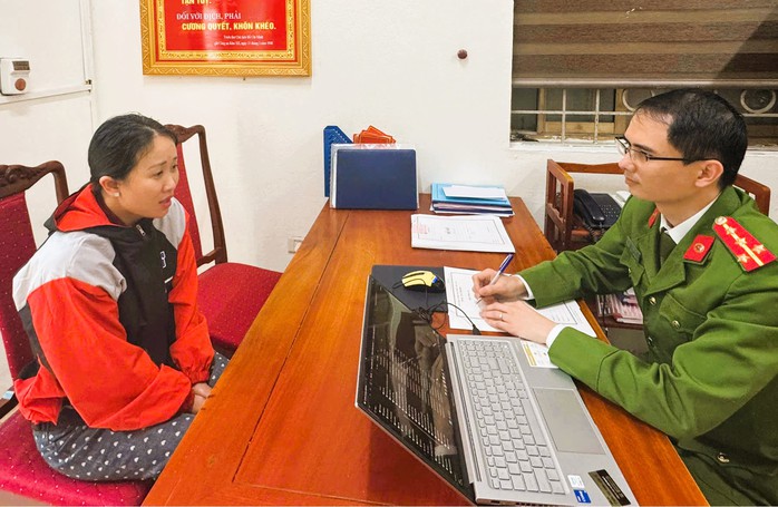 Vụ vợ và con gái 17 tuổi sát hại chồng tại nhà riêng: Địa phương và hàng xóm nói gì?- Ảnh 1. Vụ vợ và con gái 17 tuổi sát hại chồng tại nhà riêng: Địa phương và hàng xóm nói gì?- Ảnh 1.