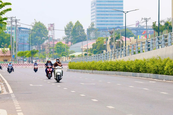 Cận cảnh hai tuyến đường "mở lối" vào nhà ga T3 Tân Sơn Nhất- Ảnh 5. Cận cảnh hai tuyến đường "mở lối" vào nhà ga T3 Tân Sơn Nhất- Ảnh 5.