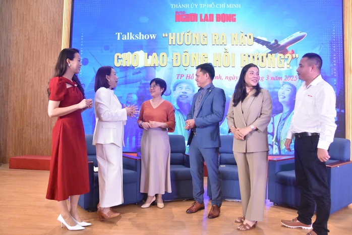 Lời giải cho lao động hồi hương- Ảnh 1. Lời giải cho lao động hồi hương- Ảnh 1.