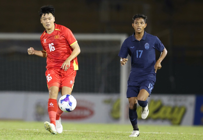 Thấy gì sau trận tuyển Việt Nam thắng Campuchia 2-1?- Ảnh 2. Thấy gì sau trận tuyển Việt Nam thắng Campuchia 2-1?- Ảnh 2.