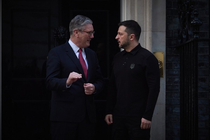 Thủ tướng Anh Keir Starmer (trái) đón tiếp Tổng thống Ukraine Volodymyr Zelensky tại thủ đô London hôm 1-3Ảnh: president.gov.ua Thủ tướng Anh Keir Starmer (trái) đón tiếp Tổng thống Ukraine Volodymyr Zelensky tại thủ đô London hôm 1-3Ảnh: president.gov.ua