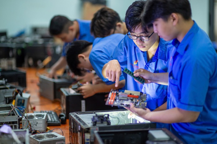 Xây dựng hệ thống giáo dục liên thông, chuẩn hóa- Ảnh 1. Xây dựng hệ thống giáo dục liên thông, chuẩn hóa- Ảnh 1.