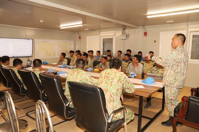 Nhiều nhân viên Liên hợp quốc bị cướp có vũ trang, Đội Công binh lên phương án bảo vệ cơ động- Ảnh 4. Nhiều nhân viên Liên hợp quốc bị cướp có vũ trang, Đội Công binh lên phương án bảo vệ cơ động- Ảnh 4.