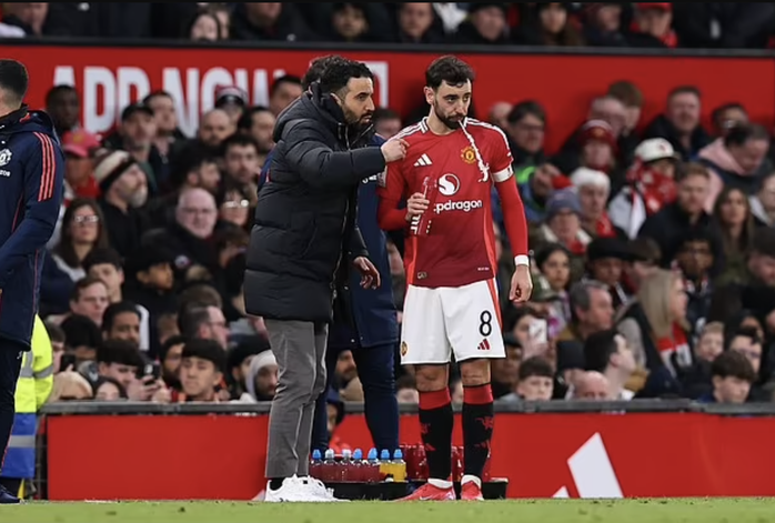 Bruno Fernandes cần rời bỏ Man United để tìm kiếm vinh quang- Ảnh 5. Bruno Fernandes cần rời bỏ Man United để tìm kiếm vinh quang- Ảnh 5.