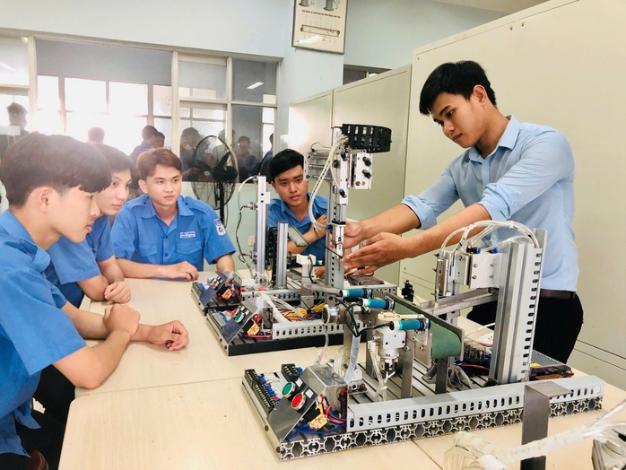 Cân đối nguồn nhân lực cho thị trường lao động- Ảnh 1. Cân đối nguồn nhân lực cho thị trường lao động- Ảnh 1.