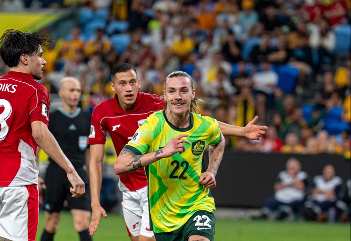 Mới cầm quân trận đầu, người hâm mộ Indonesia đã đòi sa thải HLV Kluivert- Ảnh 2. Mới cầm quân trận đầu, người hâm mộ Indonesia đã đòi sa thải HLV Kluivert- Ảnh 2.