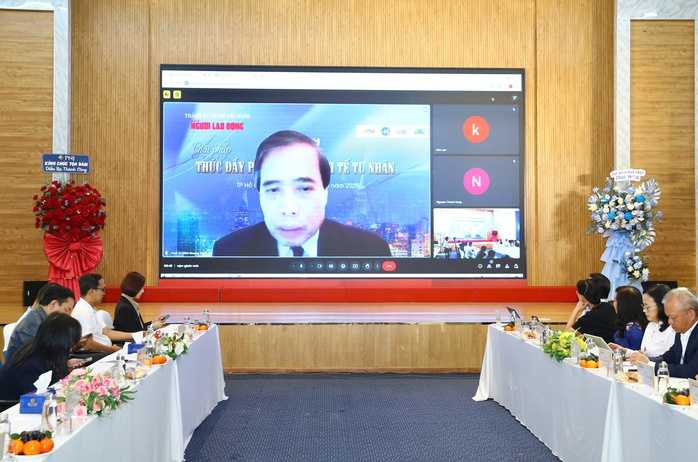 GS-TS Vũ Minh Khương: TP HCM có thể học tập mô hình doanh nghiệp tư nhân của Singapore- Ảnh 1. GS-TS Vũ Minh Khương: TP HCM có thể học tập mô hình doanh nghiệp tư nhân của Singapore- Ảnh 1.