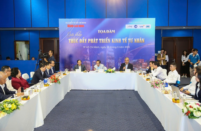 TS Cấn Văn Lực kiến nghị 7 giải pháp phát triển kinh tế tư nhân- Ảnh 2. TS Cấn Văn Lực kiến nghị 7 giải pháp phát triển kinh tế tư nhân- Ảnh 2.