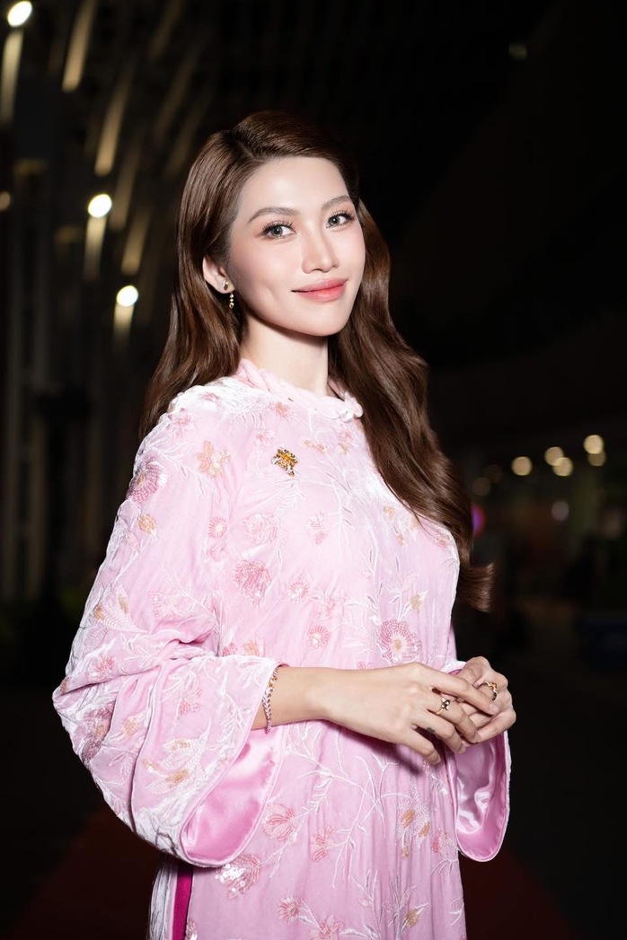 Sự chín muồi của Chế Nguyễn Quỳnh Châu- Ảnh 2. Sự chín muồi của Chế Nguyễn Quỳnh Châu- Ảnh 2.
