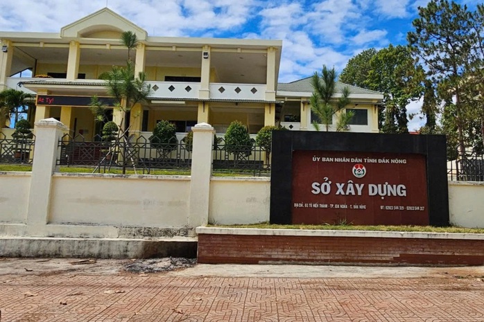 Khó hiểu cách sắp xếp cán bộ tại Sở Xây dựng tỉnh Đắk Nông sau sáp nhập- Ảnh 1. Khó hiểu cách sắp xếp cán bộ tại Sở Xây dựng tỉnh Đắk Nông sau sáp nhập- Ảnh 1.
