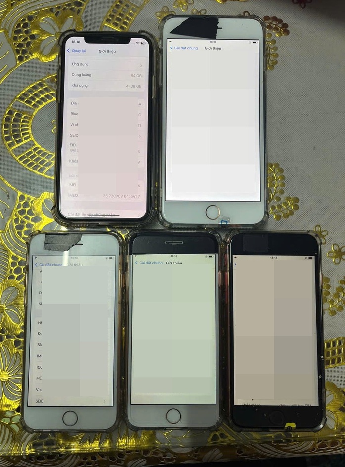 Bắt đối tượng chuyên hack Facebook, thu giữ 10 sổ tiết kiệm 1,3 tỉ đồng- Ảnh 2. Bắt đối tượng chuyên hack Facebook, thu giữ 10 sổ tiết kiệm 1,3 tỉ đồng- Ảnh 2.