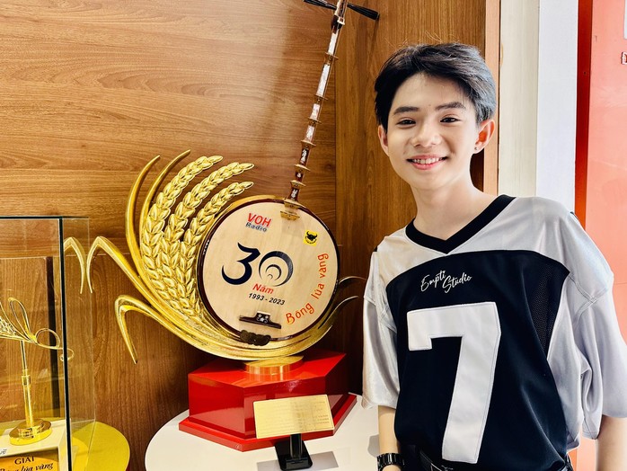 Quán quân Vương Quan Trí tranh tài tại "Bông lúa vàng"- Ảnh 6. Quán quân Vương Quan Trí tranh tài tại "Bông lúa vàng"- Ảnh 6.