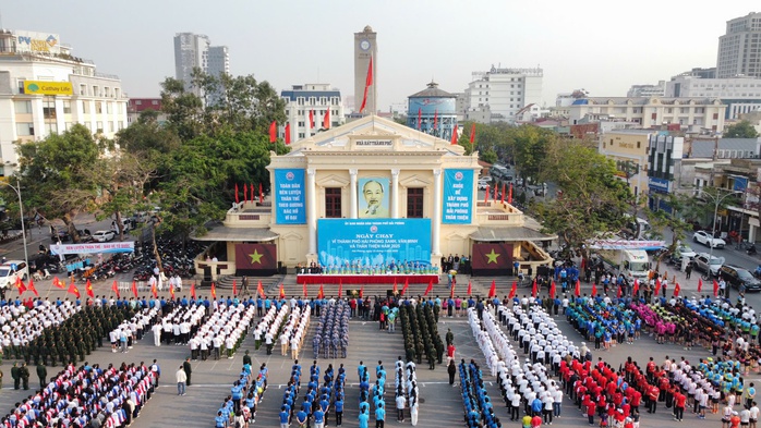 Bí thư Thành ủy Hải Phòng xuống đường chạy vì thành phố xanh, thân thiện- Ảnh 3. Bí thư Thành ủy Hải Phòng xuống đường chạy vì thành phố xanh, thân thiện- Ảnh 3.