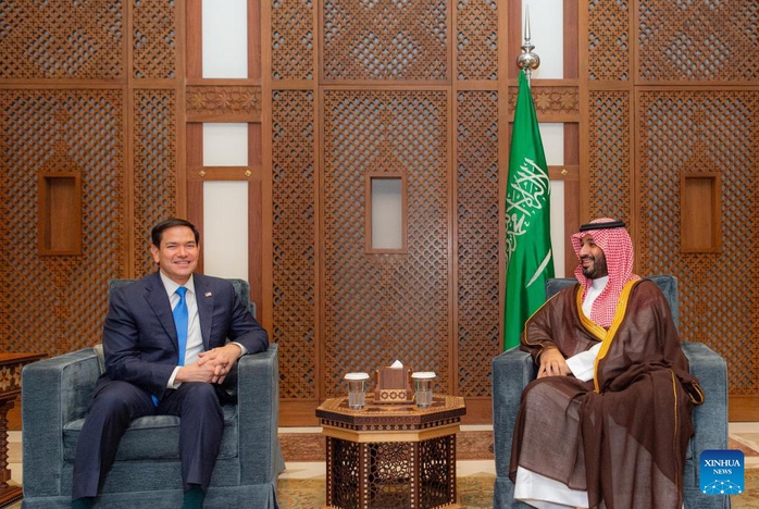 Thái tử Ả Rập Saudi Mohammed bin Salman Al Saud (phải) tiếp Ngoại trưởng Mỹ Marco Rubio ở TP Jeddah hôm 10-3, một ngày trước khi các quan chức Mỹ và Ukraine gặp nhau tại đó Ảnh: Hãng thông tấn Saudi Thái tử Ả Rập Saudi Mohammed bin Salman Al Saud (phải) tiếp Ngoại trưởng Mỹ Marco Rubio ở TP Jeddah hôm 10-3, một ngày trước khi các quan chức Mỹ và Ukraine gặp nhau tại đó Ảnh: Hãng thông tấn Saudi