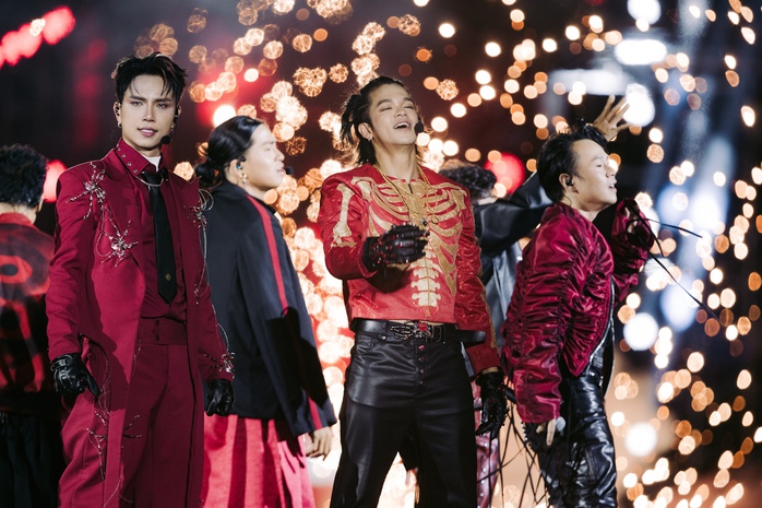 Live concert "Anh trai vượt ngàn chông gai 2025": Mãn nhãn!- Ảnh 2. Live concert "Anh trai vượt ngàn chông gai 2025": Mãn nhãn!- Ảnh 2.