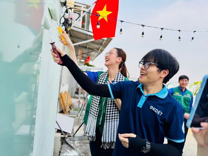 "Cần Giờ Xanh" 2025: Khởi động dự án tình nguyện ý nghĩa- Ảnh 5. "Cần Giờ Xanh" 2025: Khởi động dự án tình nguyện ý nghĩa- Ảnh 5.