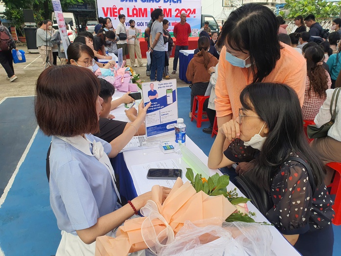 Rào cản nào khiến lao động ngoài 30 tuổi khó xin việc?- Ảnh 1. Rào cản nào khiến lao động ngoài 30 tuổi khó xin việc?- Ảnh 1.