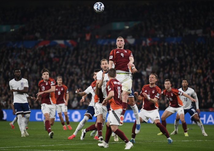 Cựu binh tỏa sáng trước Latvia, tuyển Anh thắng tưng bừng vòng loại World Cup- Ảnh 1. Cựu binh tỏa sáng trước Latvia, tuyển Anh thắng tưng bừng vòng loại World Cup- Ảnh 1.