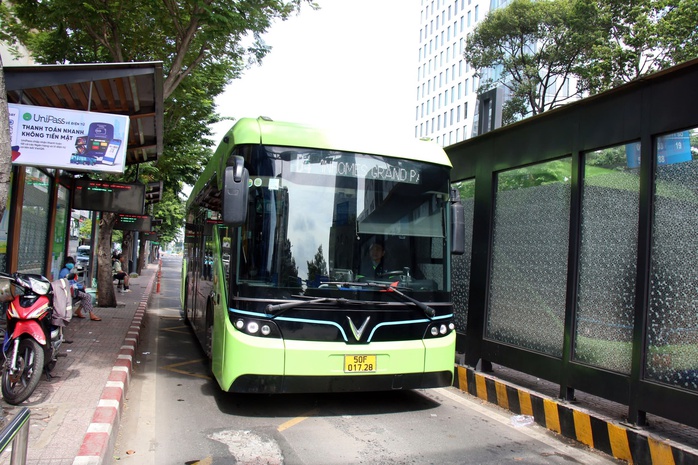 TP HCM chính thức ban hành định mức kinh tế - kỹ thuật cho xe buýt điện lớn- Ảnh 1. TP HCM chính thức ban hành định mức kinh tế - kỹ thuật cho xe buýt điện lớn- Ảnh 1.