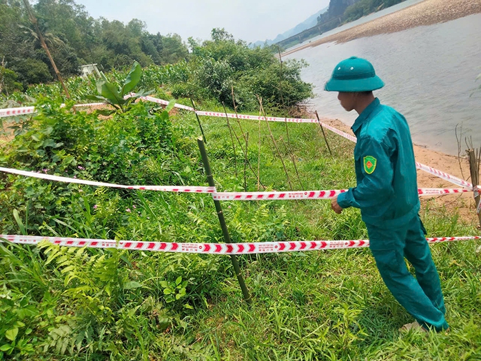 Phát hiện bí mật chôn vùi hàng chục năm dưới dòng sông Gianh- Ảnh 1. Phát hiện bí mật chôn vùi hàng chục năm dưới dòng sông Gianh- Ảnh 1.