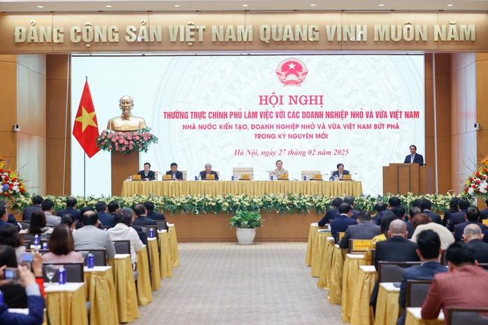 Thủ tướng: "Không hình sự hóa các quan hệ kinh tế, quan hệ dân sự"- Ảnh 1. Thủ tướng: "Không hình sự hóa các quan hệ kinh tế, quan hệ dân sự"- Ảnh 1.