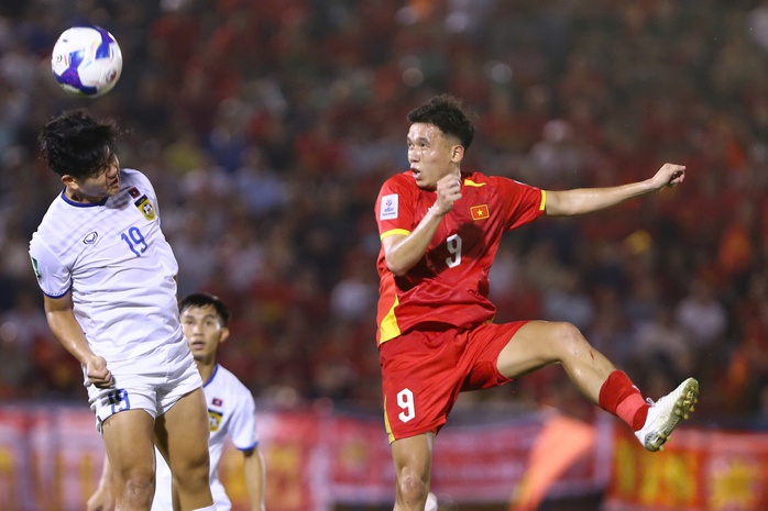 Võ Hoàng Minh Khoa có màn ra mắt được khen ngợi- Ảnh 4. Võ Hoàng Minh Khoa có màn ra mắt được khen ngợi- Ảnh 4.