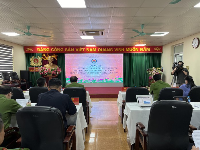 Bộ Công an phá chuyên án ma túy cực lớn, bắt "ông trùm" người nước ngoài- Ảnh 1. Bộ Công an phá chuyên án ma túy cực lớn, bắt "ông trùm" người nước ngoài- Ảnh 1.