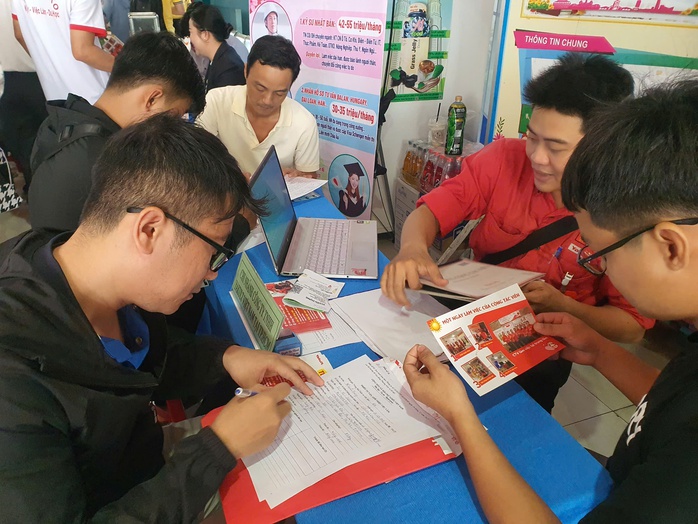 Tỉ lệ thất nghiệp ở thanh niên cao, thách thức lớn cho thị trường lao động toàn cầu- Ảnh 1. Tỉ lệ thất nghiệp ở thanh niên cao, thách thức lớn cho thị trường lao động toàn cầu- Ảnh 1.