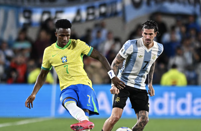Thua thảm Argenrtina vòng loại World Cup, HLV tuyển Brazil bị cách chức- Ảnh 4. Thua thảm Argenrtina vòng loại World Cup, HLV tuyển Brazil bị cách chức- Ảnh 4.