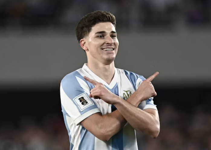 Thắng nghiền ép Brazil, Argentina vững ngôi đầu vòng loại World Cup Nam Mỹ- Ảnh 3. Thắng nghiền ép Brazil, Argentina vững ngôi đầu vòng loại World Cup Nam Mỹ- Ảnh 3.