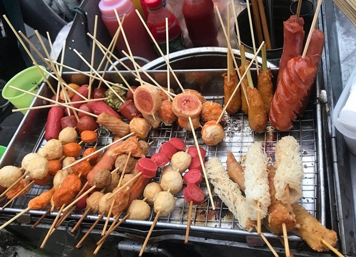 Bộ Y tế cảnh báo nguy cơ từ “xiên bẩn”- Ảnh 1. Bộ Y tế cảnh báo nguy cơ từ “xiên bẩn”- Ảnh 1.