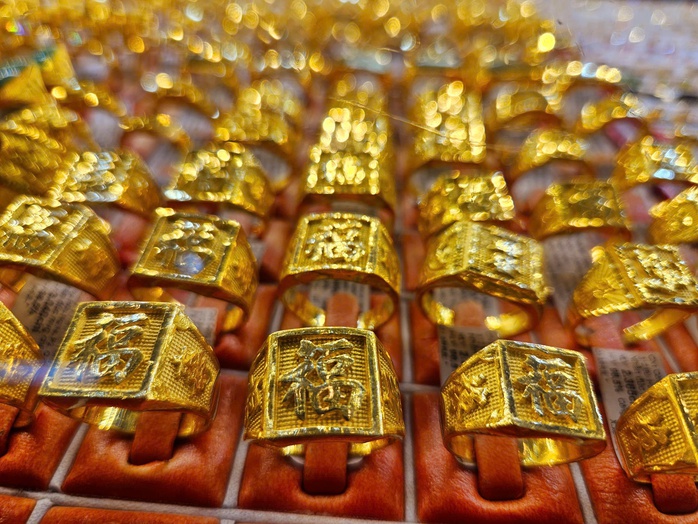 Giá vàng miếng SJC, vàng nhẫn tiếp tục tăng- Ảnh 2.