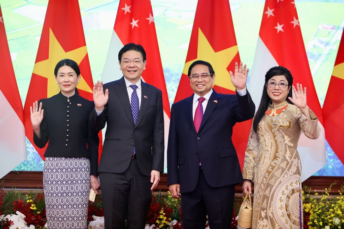 Thủ tướng Singapore kết thúc tốt đẹp chuyến thăm chính thức Việt Nam- Ảnh 1. Thủ tướng Singapore kết thúc tốt đẹp chuyến thăm chính thức Việt Nam- Ảnh 1.