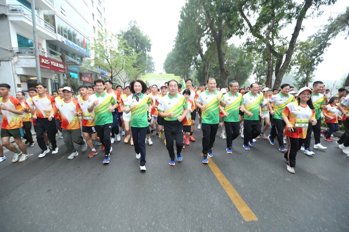 Sôi động Ngày chạy Olympic - Vì an ninh Tổ quốc- Ảnh 5. Sôi động Ngày chạy Olympic - Vì an ninh Tổ quốc- Ảnh 5.