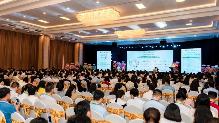 Gần 800 đại biểu dự hội nghị kỷ niệm 20 năm thành lập Bệnh viện Thiện Hạnh- Ảnh 1.