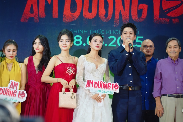 Ê-kíp đoàn phim "Âm dương lộ" xin lỗi, xử lý hậu quả- Ảnh 5. Ê-kíp đoàn phim "Âm dương lộ" xin lỗi, xử lý hậu quả- Ảnh 5.