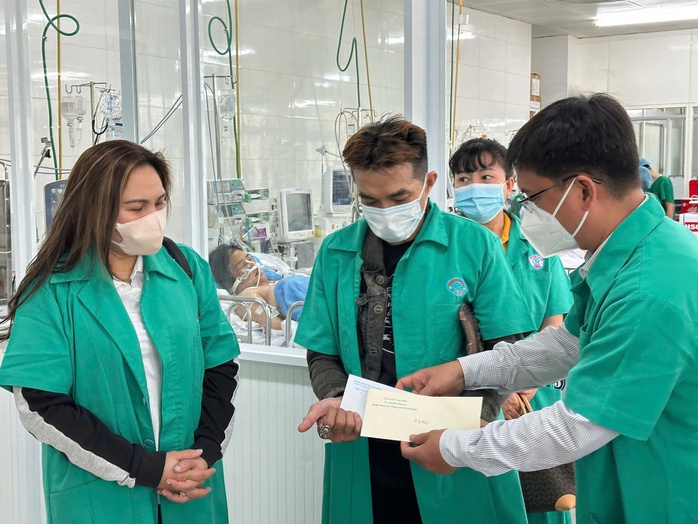 Trưởng Ban Tuyên giáo và Dân vận Thành ủy TP HCM thăm nhạc sĩ Lư Nhất Vũ và NSND Thanh Tuấn- Ảnh 4. Trưởng Ban Tuyên giáo và Dân vận Thành ủy TP HCM thăm nhạc sĩ Lư Nhất Vũ và NSND Thanh Tuấn- Ảnh 4.