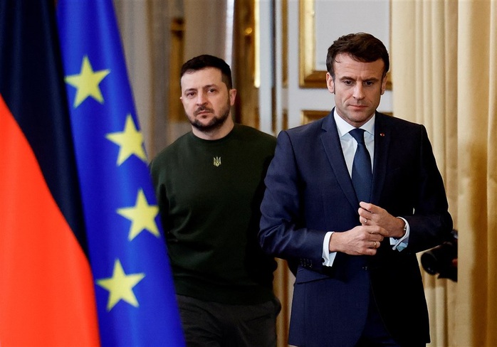 Tổng thống Ukraine Volodymyr Zelensky và Tổng thống Pháp Emmanuel Macron. Ảnh: EPA-EFE