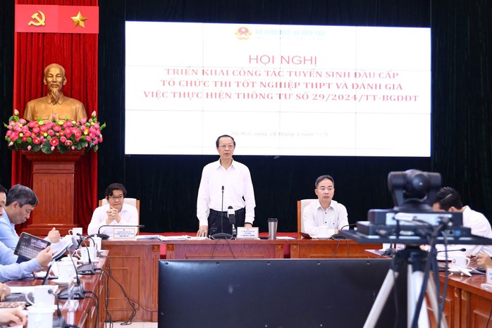 Thứ trưởng Bộ Giáo dục và Đào tạo Phạm Ngọc Thưởng chủ trì Hội nghị triển khai công tác tuyển sinh đầu cấp, tổ chức thi tốt nghiệp THPT và đánh giá việc thực hiện Thông tư 29/2024 quy định về dạy thêm, học thêm Thứ trưởng Bộ Giáo dục và Đào tạo Phạm Ngọc Thưởng chủ trì Hội nghị triển khai công tác tuyển sinh đầu cấp, tổ chức thi tốt nghiệp THPT và đánh giá việc thực hiện Thông tư 29/2024 quy định về dạy thêm, học thêm
