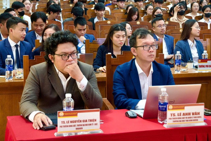 Các đại biểu tham dự hội thảo Các đại biểu tham dự hội thảo