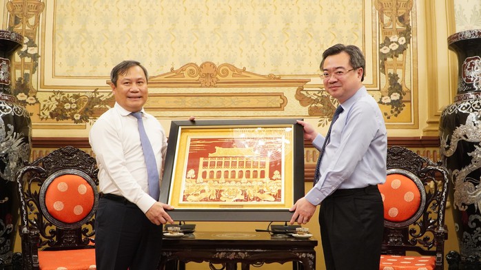 Lãnh đạo Quảng Ninh chúc mừng TP HCM nhân dịp 50 năm Ngày Giải phóng miền Nam, thống nhất đất nước- Ảnh 4. Lãnh đạo Quảng Ninh chúc mừng TP HCM nhân dịp 50 năm Ngày Giải phóng miền Nam, thống nhất đất nước- Ảnh 4.