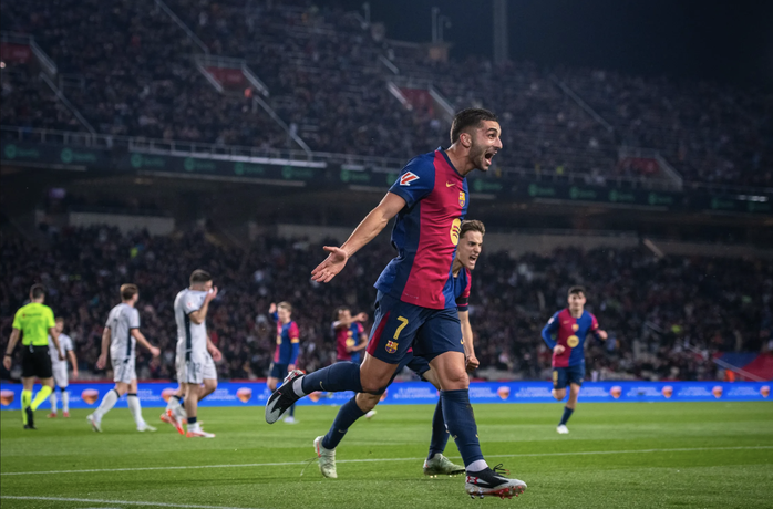Thắng áp đảo Osasuna, Barcelona khởi đầu mỹ mãn chặng tourmalet- Ảnh 3. Thắng áp đảo Osasuna, Barcelona khởi đầu mỹ mãn chặng tourmalet- Ảnh 3.