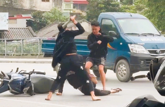 Vụ thanh niên bị chém xối xả trên phố: Hé lộ danh tính nghi phạm và nguyên nhân- Ảnh 1. Vụ thanh niên bị chém xối xả trên phố: Hé lộ danh tính nghi phạm và nguyên nhân- Ảnh 1.